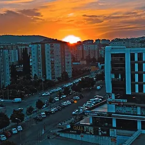 Transit 77 Homestay